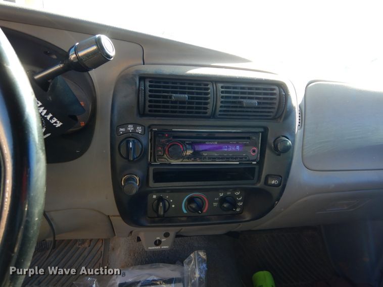 image for item GE9095 1998 Ford Ranger XLT pickup truck