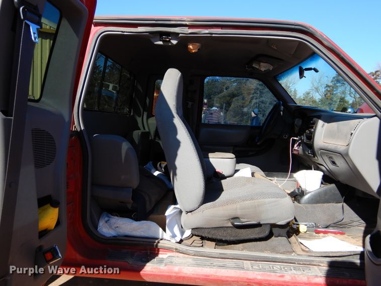 image for item GE9096 1999 Ford Ranger SuperCab pickup truck