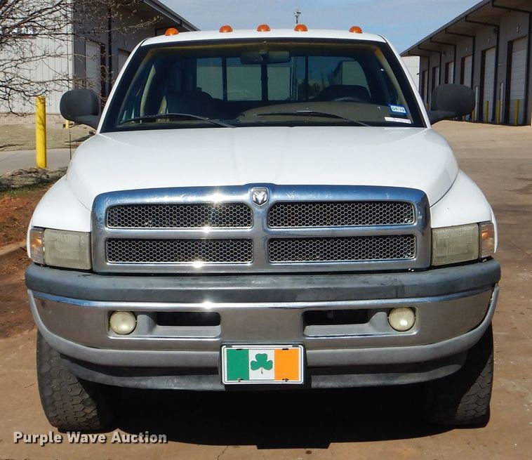 image for item GE9118 2001 Dodge Ram 2500 Quad Cab pickup truck