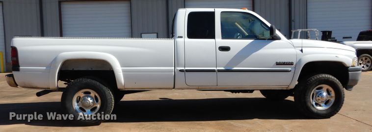 image for item GE9118 2001 Dodge Ram 2500 Quad Cab pickup truck