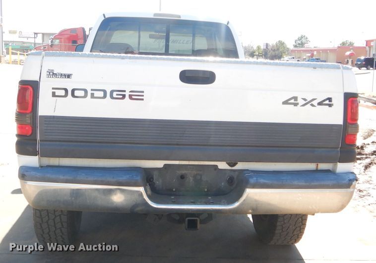 image for item GE9118 2001 Dodge Ram 2500 Quad Cab pickup truck