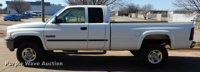 image for item GE9118 2001 Dodge Ram 2500 Quad Cab pickup truck
