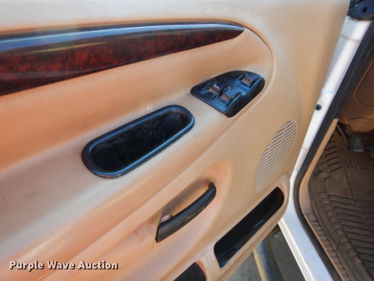 image for item GE9118 2001 Dodge Ram 2500 Quad Cab pickup truck