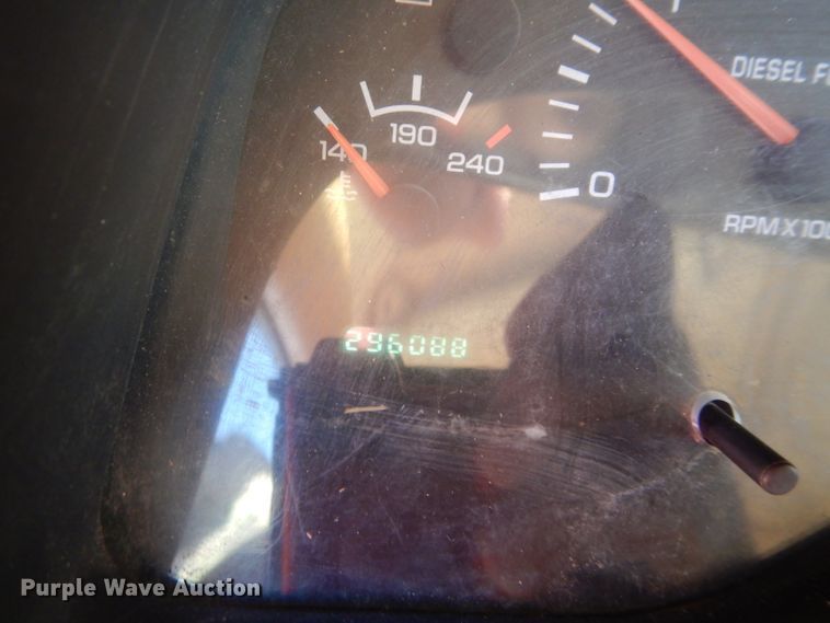 image for item GE9118 2001 Dodge Ram 2500 Quad Cab pickup truck