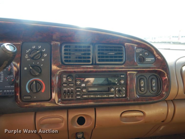 image for item GE9118 2001 Dodge Ram 2500 Quad Cab pickup truck