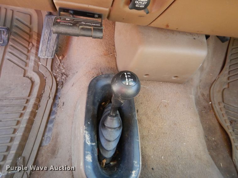 image for item GE9118 2001 Dodge Ram 2500 Quad Cab pickup truck