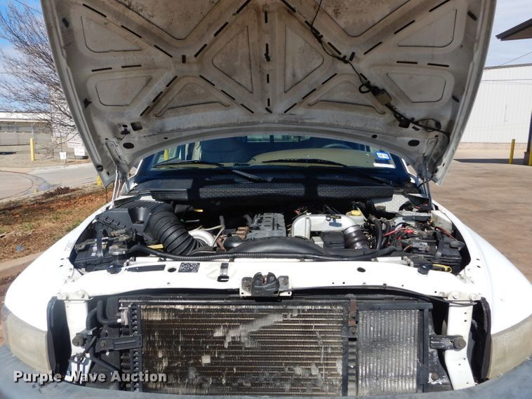 image for item GE9118 2001 Dodge Ram 2500 Quad Cab pickup truck