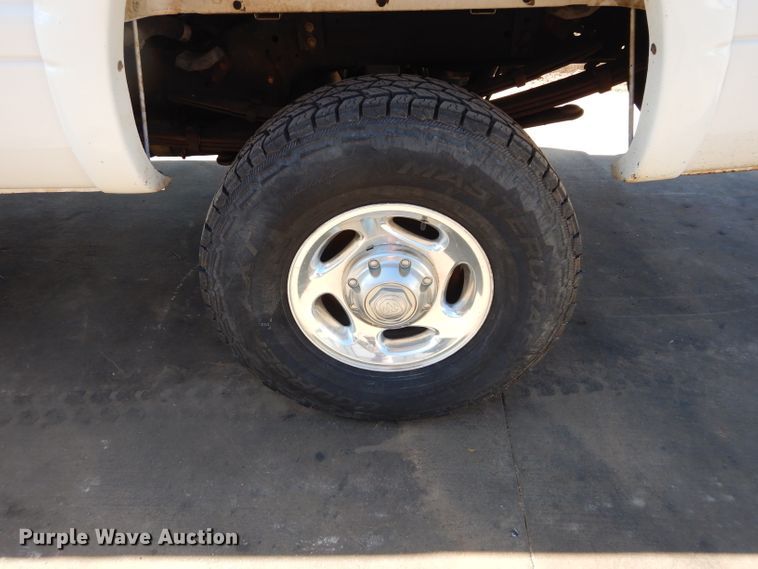 image for item GE9118 2001 Dodge Ram 2500 Quad Cab pickup truck