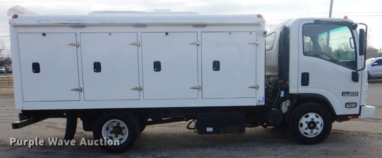 image for item GF9041 2012 Isuzu NPR refrigerated delivery truck