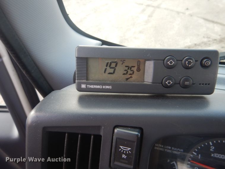 image for item GF9041 2012 Isuzu NPR refrigerated delivery truck