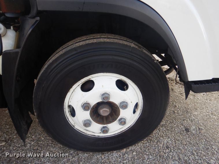 image for item GF9041 2012 Isuzu NPR refrigerated delivery truck