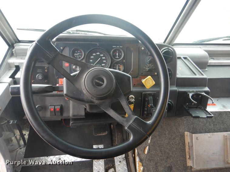 image for item GF9043 2000 Freightliner MT55 delivery truck