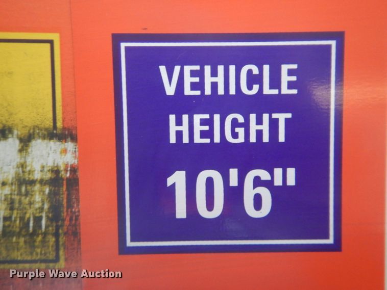 image for item GF9043 2000 Freightliner MT55 delivery truck