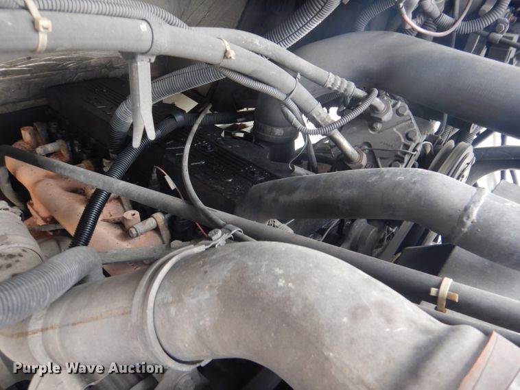 image for item GF9043 2000 Freightliner MT55 delivery truck