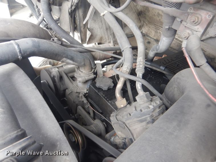 image for item GF9043 2000 Freightliner MT55 delivery truck