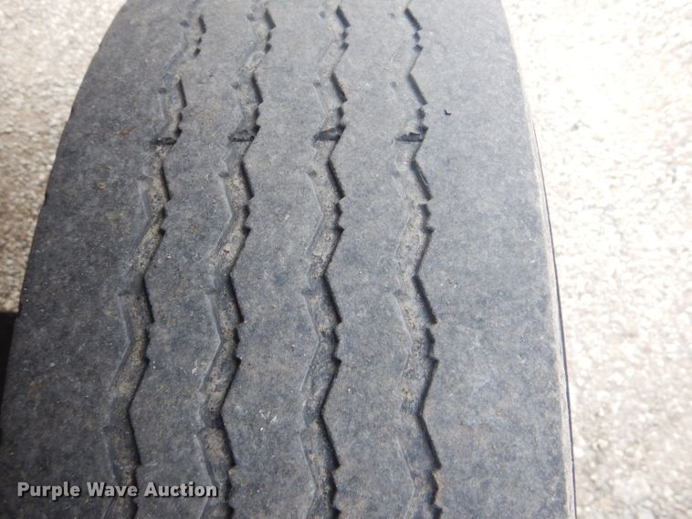 image for item GF9043 2000 Freightliner MT55 delivery truck