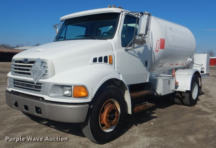 image for item GF9046 2006 Sterling Acterra propane truck