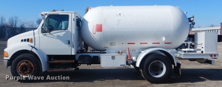 image for item GF9046 2006 Sterling Acterra propane truck