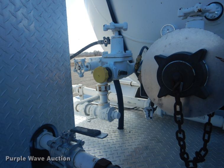 image for item GF9046 2006 Sterling Acterra propane truck