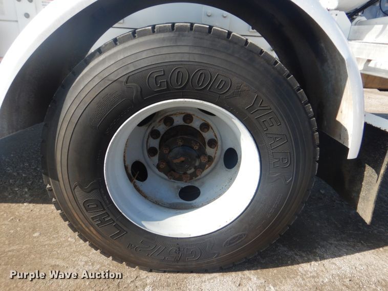 image for item GF9046 2006 Sterling Acterra propane truck