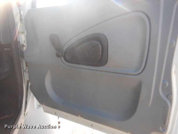 image for item GF9048 2002 International 4300 propane truck