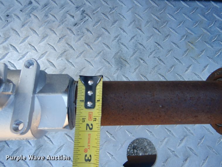 image for item GF9048 2002 International 4300 propane truck