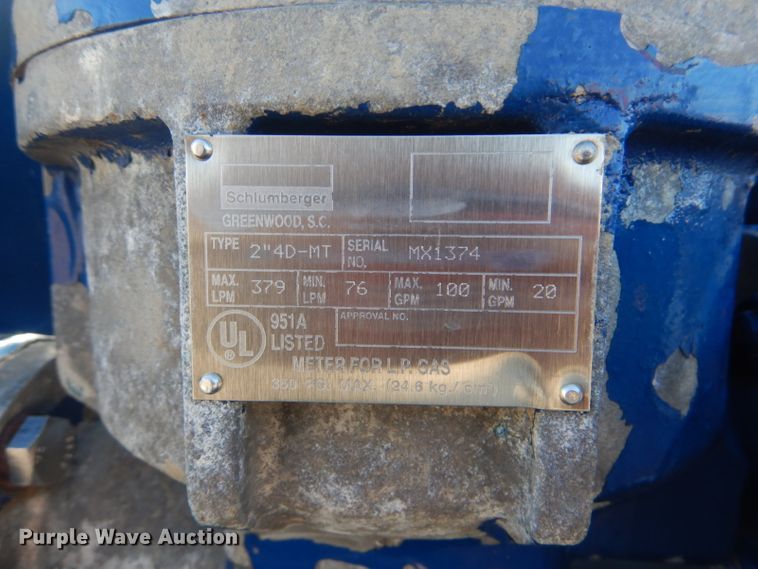 image for item GF9048 2002 International 4300 propane truck