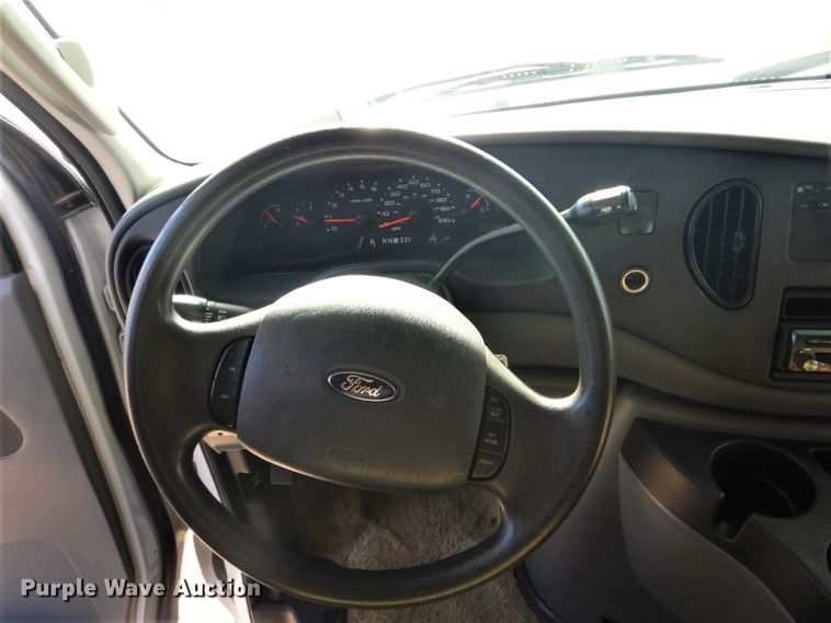 image for item GF9051 2008 Ford Econoline E450 camper