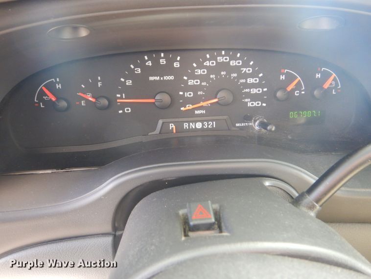 image for item GF9051 2008 Ford Econoline E450 camper