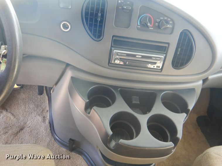 image for item GF9051 2008 Ford Econoline E450 camper