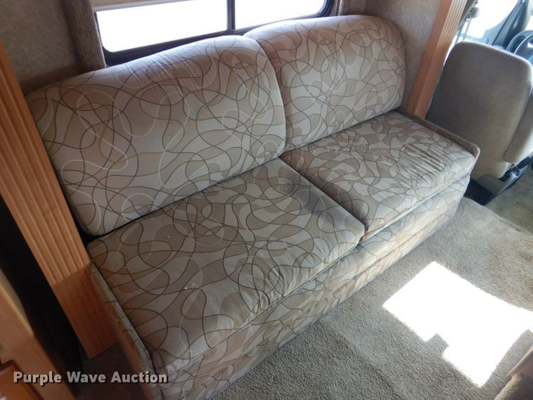 image for item GF9051 2008 Ford Econoline E450 camper