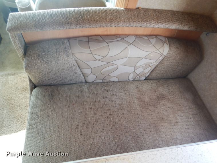 image for item GF9051 2008 Ford Econoline E450 camper