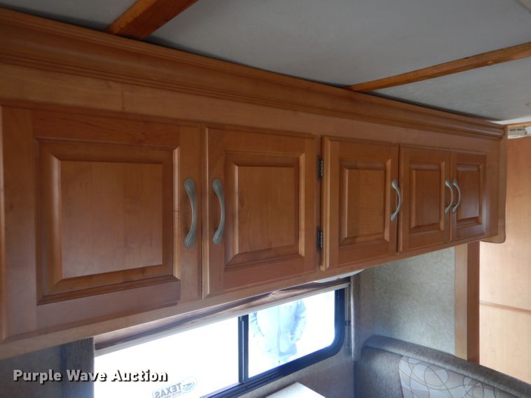 image for item GF9051 2008 Ford Econoline E450 camper