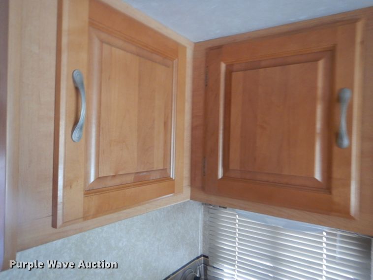 image for item GF9051 2008 Ford Econoline E450 camper