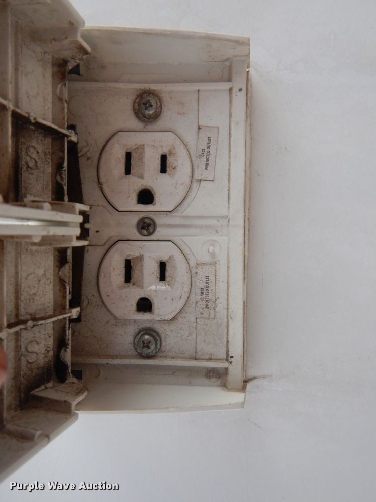 image for item GF9051 2008 Ford Econoline E450 camper