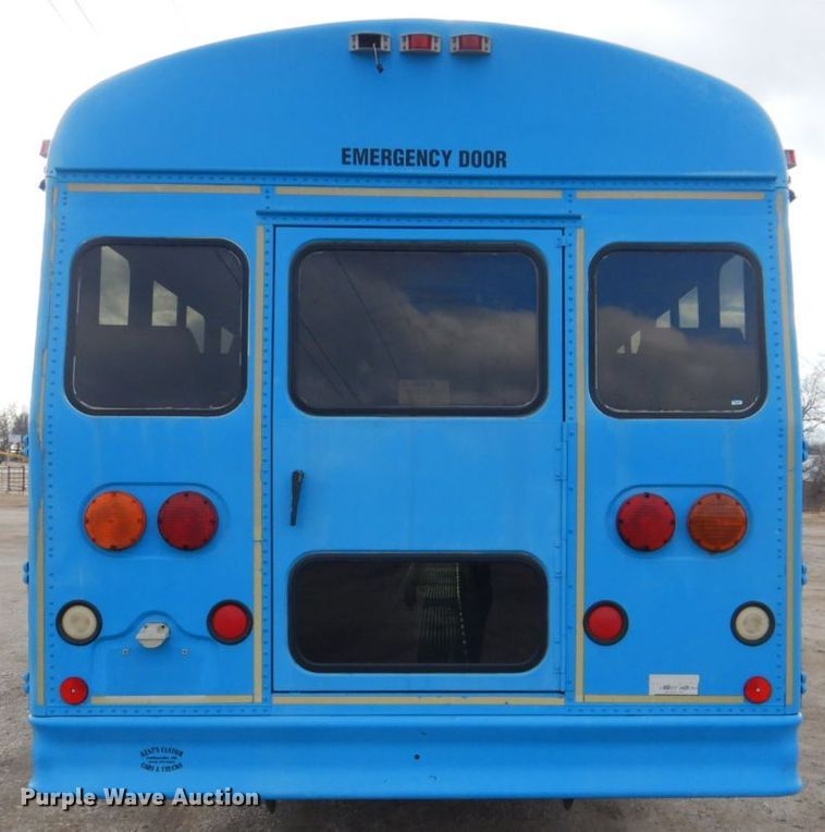 image for item GF9052 2005 Thomas Saf-T-Liner MVP EF school bus