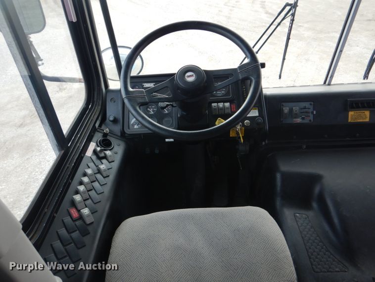 image for item GF9052 2005 Thomas Saf-T-Liner MVP EF school bus