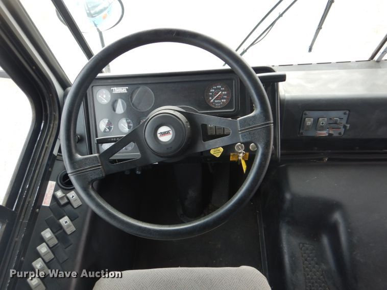 image for item GF9052 2005 Thomas Saf-T-Liner MVP EF school bus