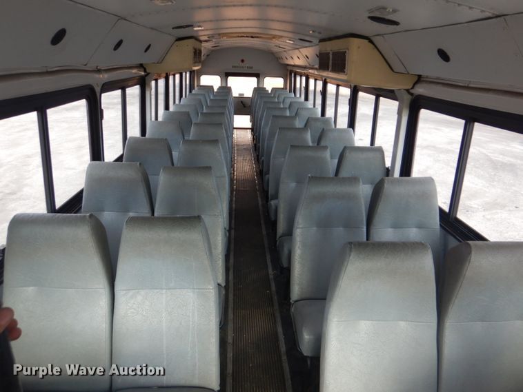 image for item GF9052 2005 Thomas Saf-T-Liner MVP EF school bus