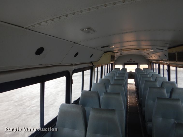 image for item GF9052 2005 Thomas Saf-T-Liner MVP EF school bus