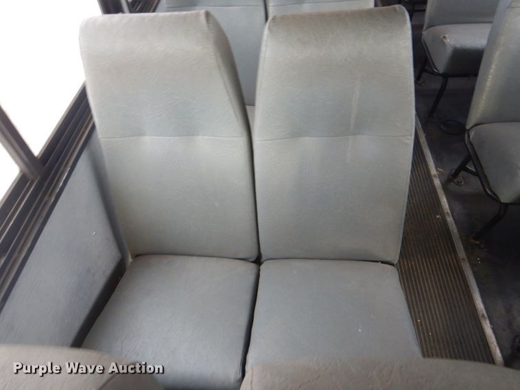 image for item GF9052 2005 Thomas Saf-T-Liner MVP EF school bus