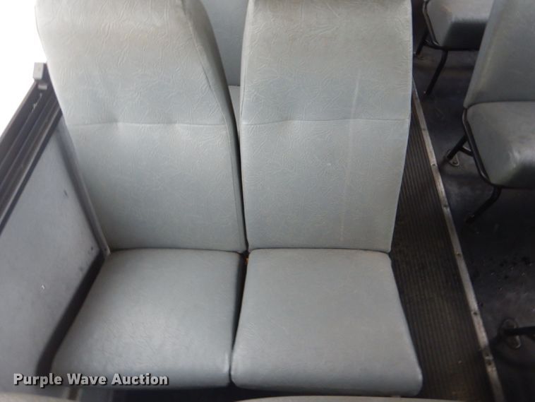 image for item GF9052 2005 Thomas Saf-T-Liner MVP EF school bus