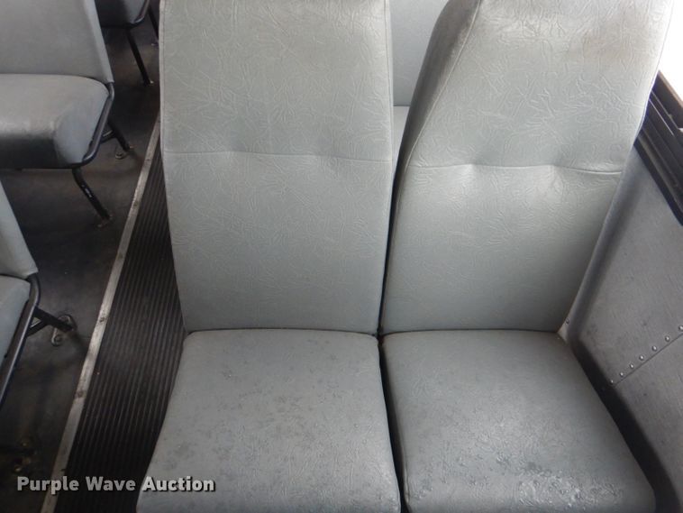 image for item GF9052 2005 Thomas Saf-T-Liner MVP EF school bus