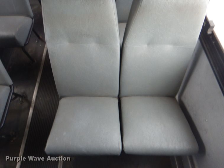 image for item GF9052 2005 Thomas Saf-T-Liner MVP EF school bus