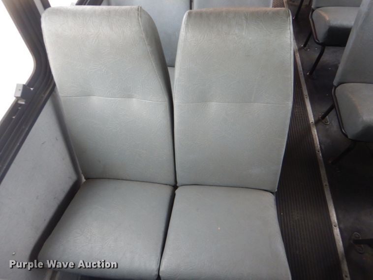 image for item GF9052 2005 Thomas Saf-T-Liner MVP EF school bus