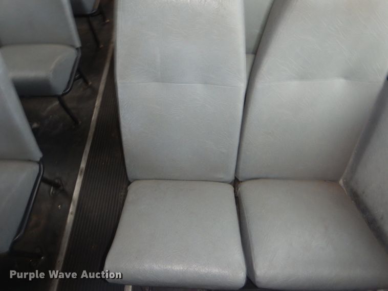 image for item GF9052 2005 Thomas Saf-T-Liner MVP EF school bus