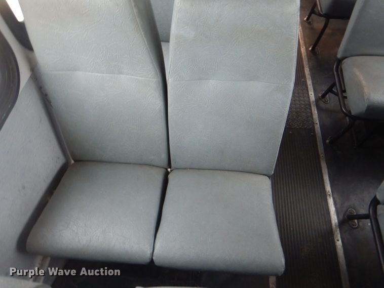 image for item GF9052 2005 Thomas Saf-T-Liner MVP EF school bus