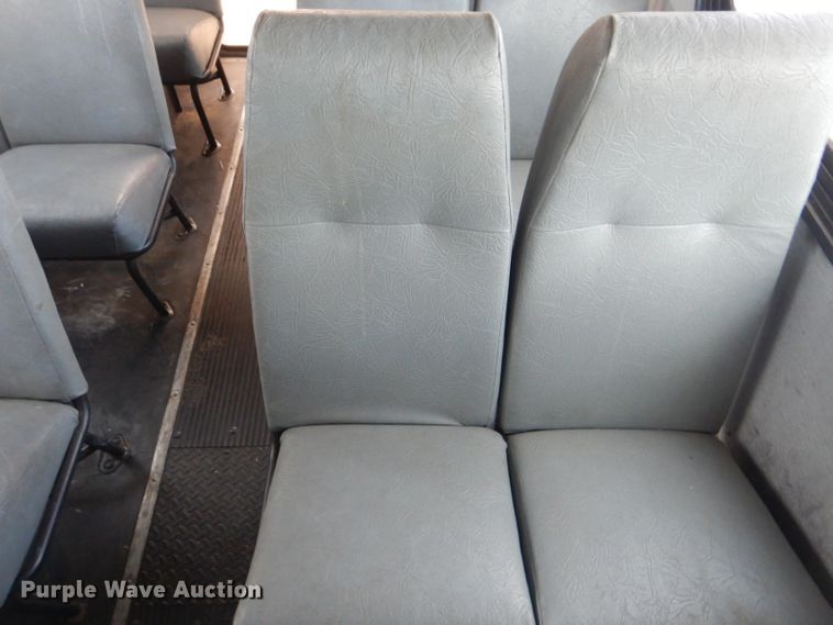 image for item GF9052 2005 Thomas Saf-T-Liner MVP EF school bus