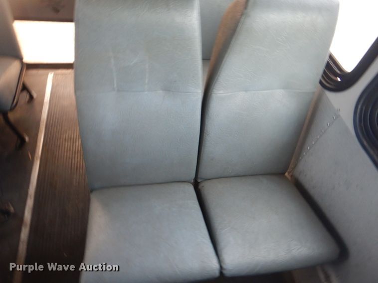 image for item GF9052 2005 Thomas Saf-T-Liner MVP EF school bus