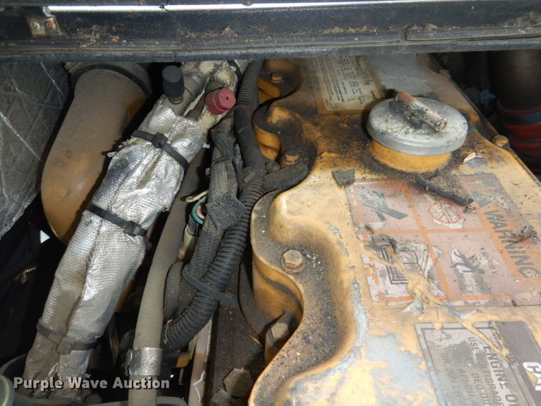 image for item GF9052 2005 Thomas Saf-T-Liner MVP EF school bus